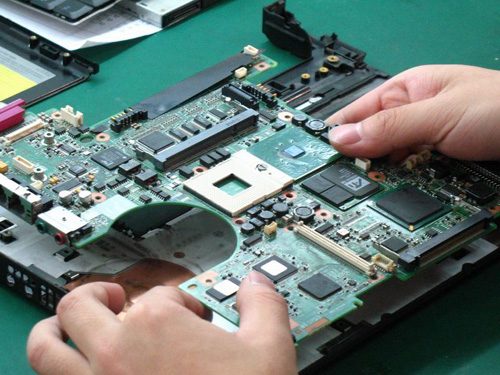 8 cách sửa lỗi laptop lên đèn nguồn nhưng không lên màn hình mainboard hong